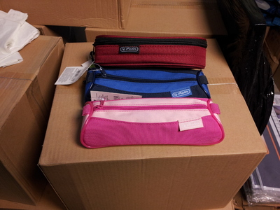 Piórniki mix rodzajów i kolorów 72 szt